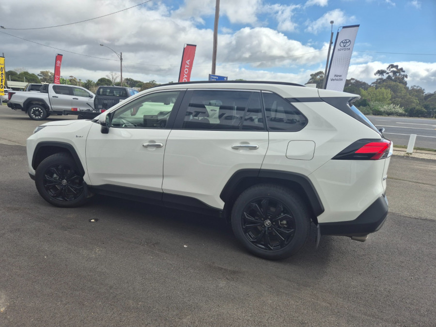 2025 Toyota RAV4 AXAH54R Cruiser SUV Image 8