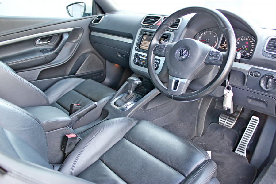 2010 MY11 Volkswagen Eos 1F  103TDI Convertible Image 9