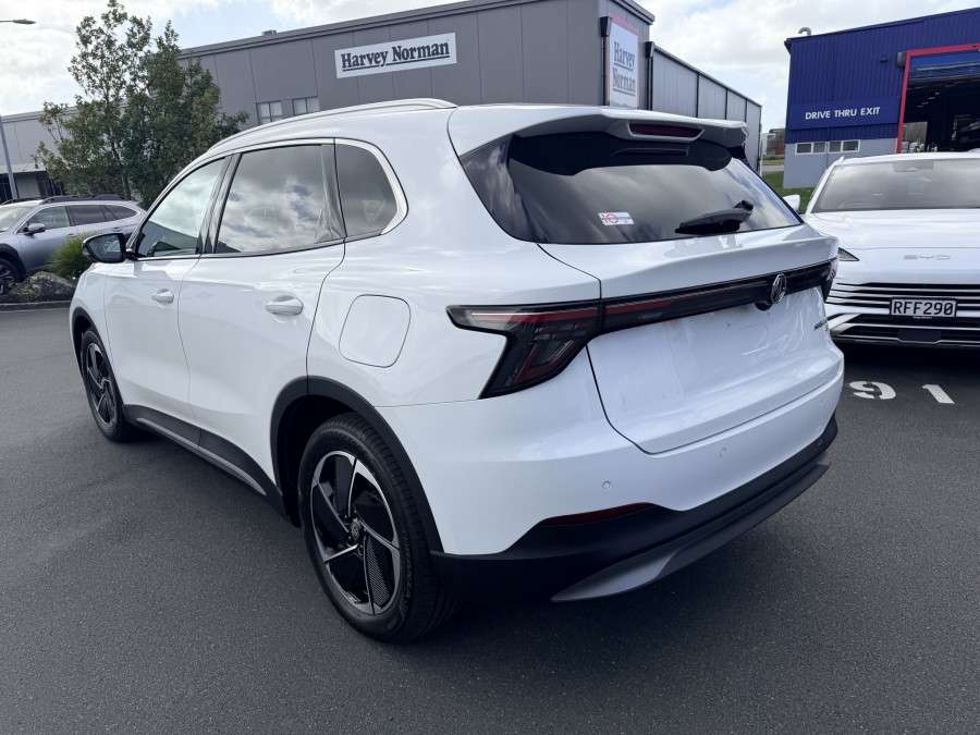 2026 MG MGS5 EV Essence 49 SUV Image 4