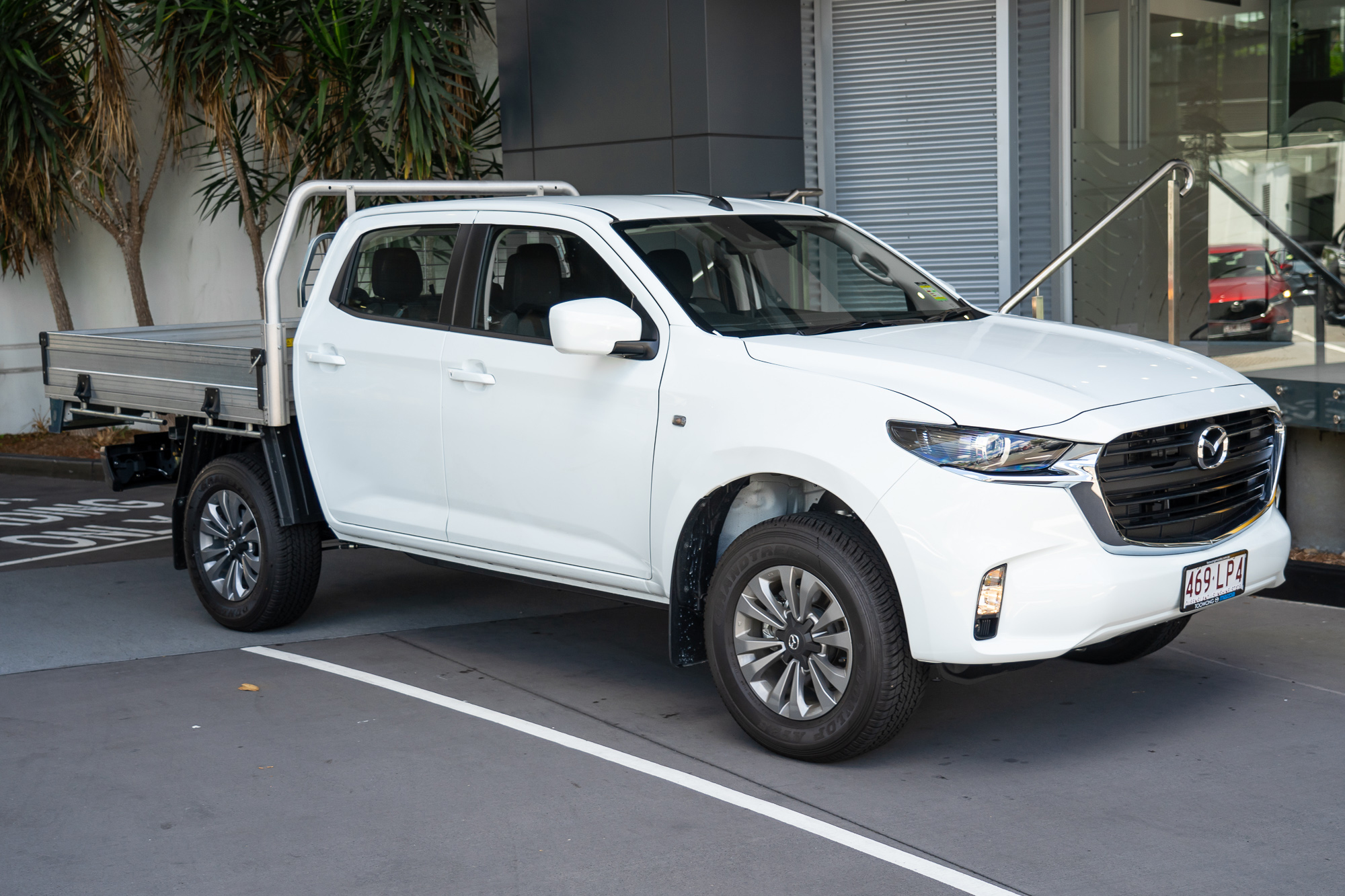 2024 Mazda BT-50 TF XT Cab Chassis Image 3