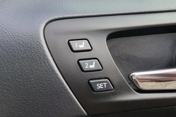 2014 Toyota Aurion GSV50R Presara Sedan Image 23
