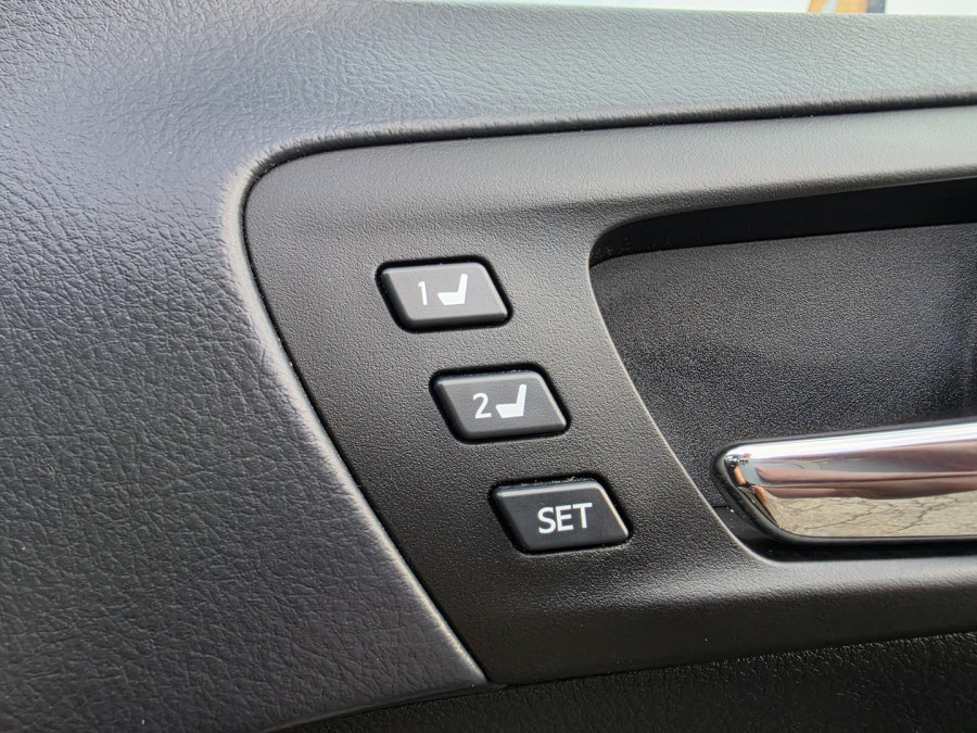 2014 Toyota Aurion GSV50R Presara Sedan Image 23