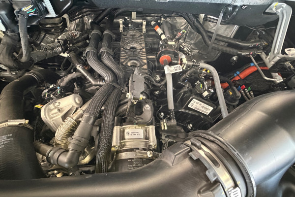 2024 Ford F-150  Lariat Dual Cab Image 23