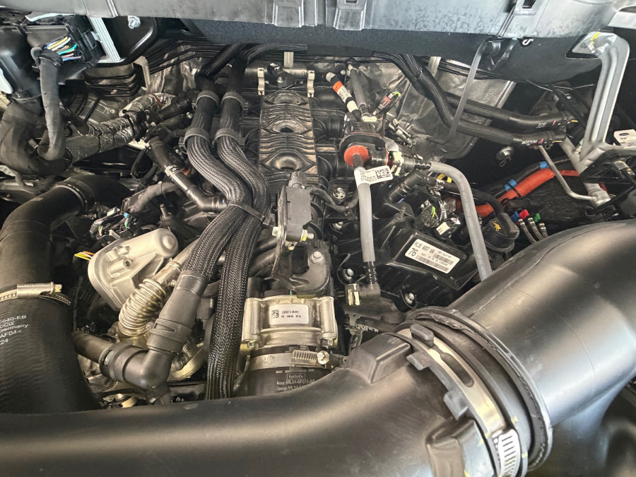 2024 Ford F-150  Lariat Dual Cab Image 23