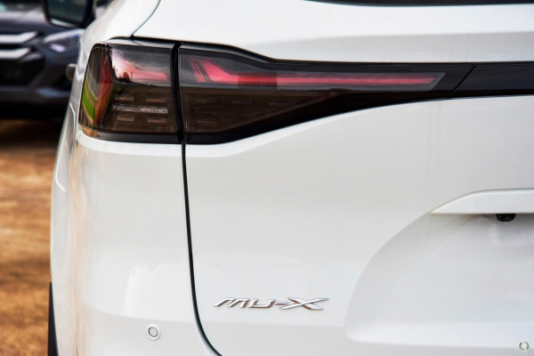 2026 MY25.5 Isuzu MU-X RJ LS-M SUV Image 9