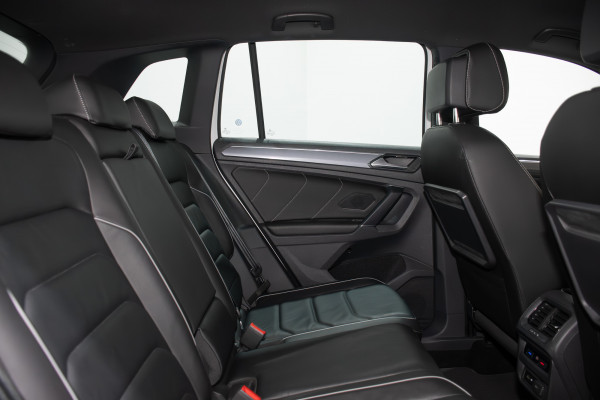 2018 Volkswagen Tiguan 5N R-Line SUV Image 4