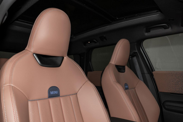 2024 MINI Countryman U25 E Favoured SUV image 10