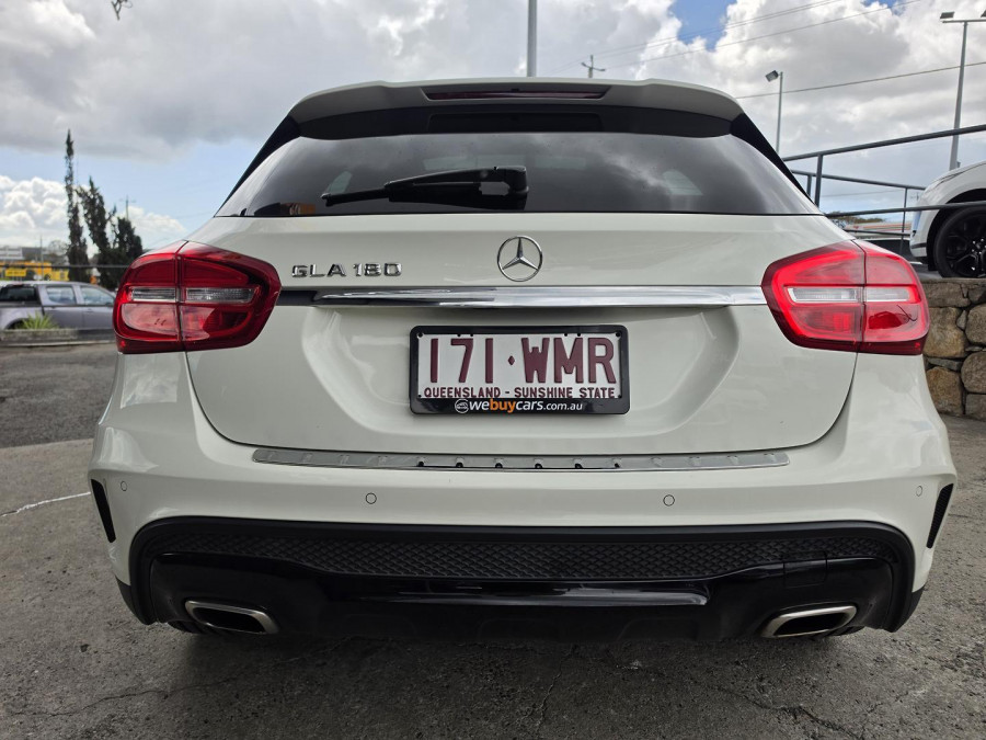 2016 Mercedes-Benz GLA-Class X156 GLA180 SUV Image 10
