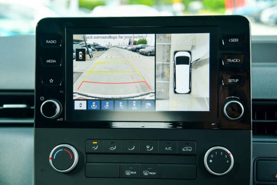 2025 Hyundai Staria Load US4.V3  Van Image 13