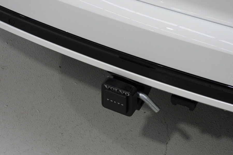 2024 MY25 Volvo XC90 L Series Ultra T8 Plug-In Hybrid SUV Image 9