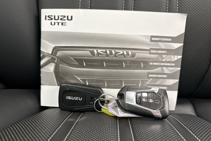 2024 Isuzu MU-X LS-T Wagon Image 13