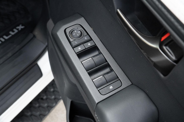 2025 Toyota HiLux GUN126R SR 48V Ute Image 20