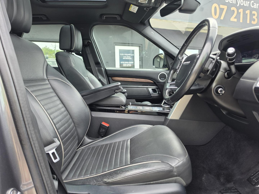 2018 Land Rover Discovery Series 5 HSE Luxury SUV Image 19
