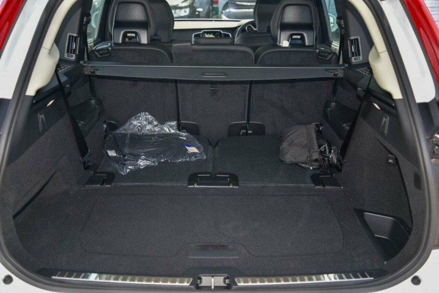 2024 MY25 Volvo XC90 L Series Ultra B5 Bright SUV Image 10