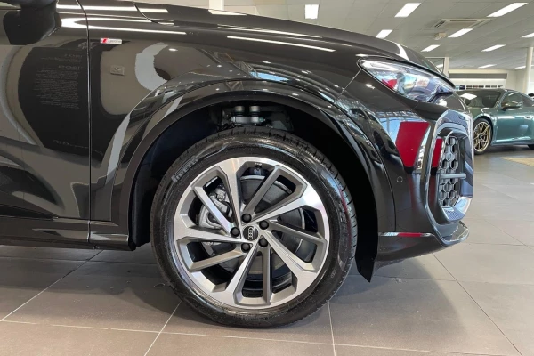 2025 MY26 Audi Q7 4M TDI 170kW SUV Image 8