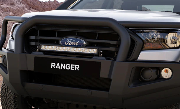 Bullbar and Lightbar Image