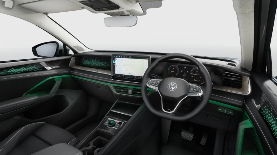 2026 Volkswagen Tayron R4 150TSI eHybrid Elegance SUV Image 9