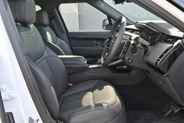 2026 Land Rover Range Rover Sport L461 D300 Dynamic SE SUV image 7