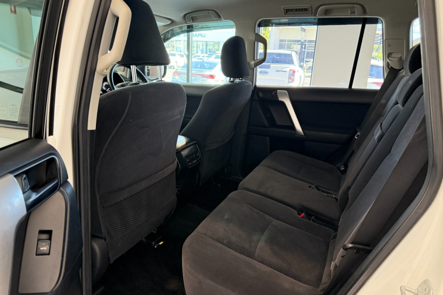 2018 Toyota LandCruiser Prado GDJ150R GXL SUV Image 11