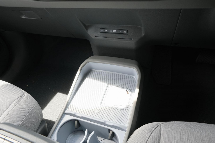 2026 MY27 Kia EV3 SV Air Long Range SUV Image 18