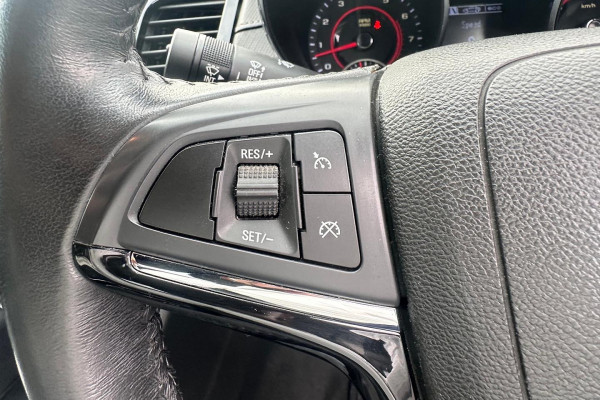 2015 Holden Ute VF SV6 Ute Image 18