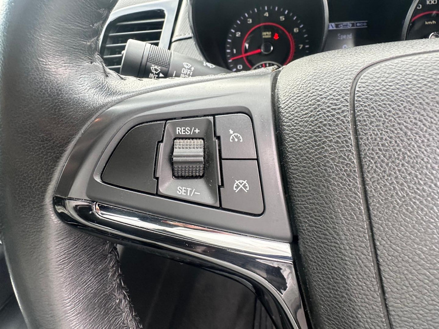 2015 Holden Ute VF SV6 Ute Image 18