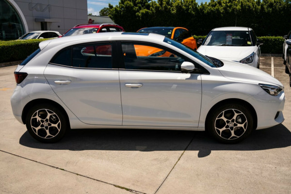 2024 MY24.5 MG MG3 ZP22 Essence Hybrid+ Hatch