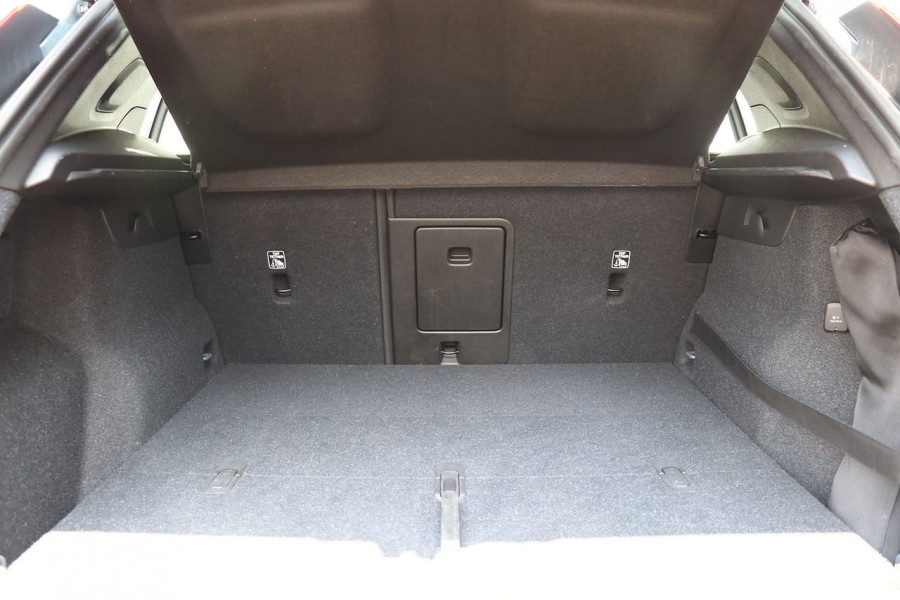 2019 Volvo Xc40 (No Series) MY20 T4 Momentum Suv Image 19