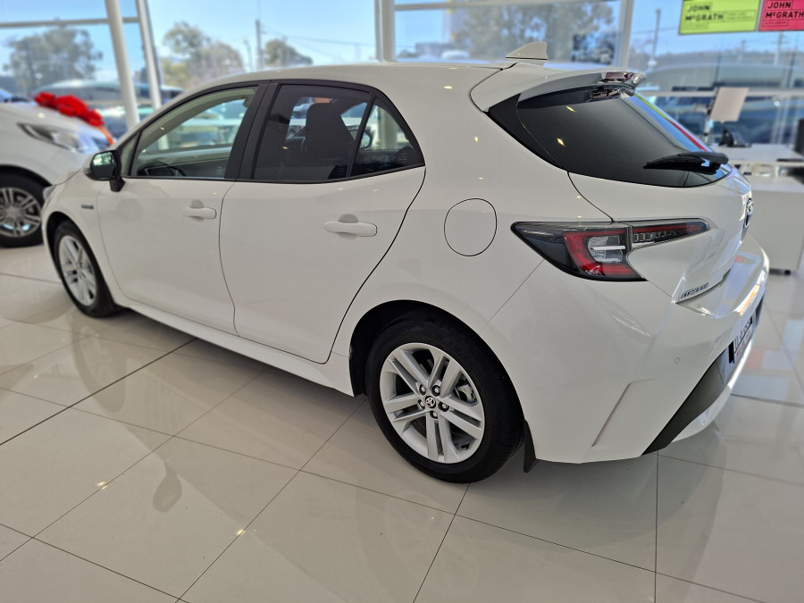 2022 Toyota Corolla ZWE219R  SX Hybrid Hatch Image 6