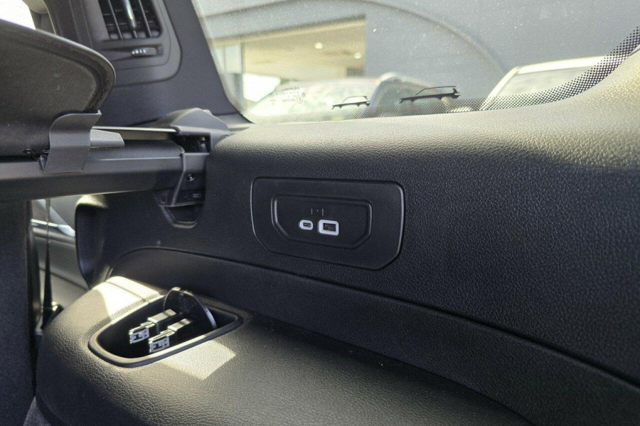 2023 Jeep Grand Cherokee WL Overland SUV Image 10