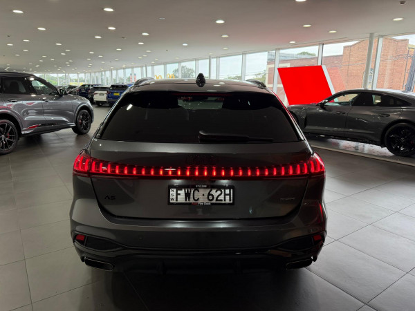 2025 Audi A5 B10  TFSI 200kW S line Wagon image 6