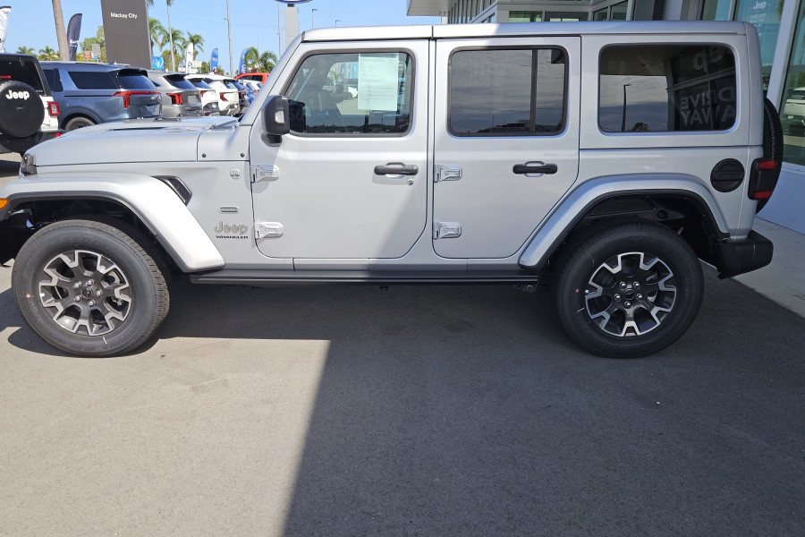 2023 Jeep Wrangler SUV Image 8