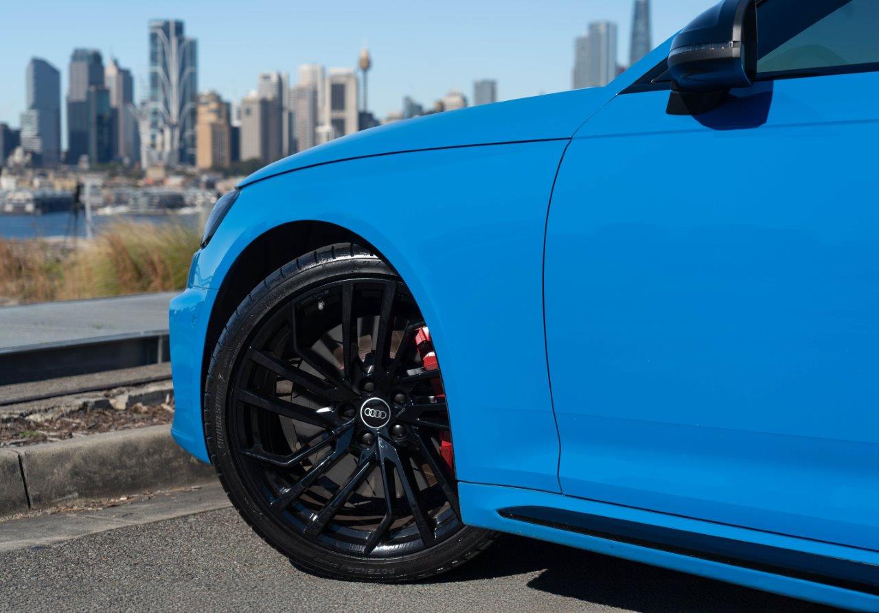 2021 Audi RS4  Quattro SUV Image 5