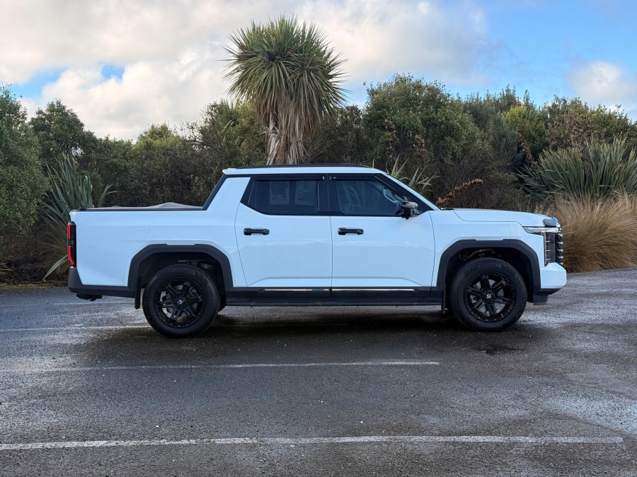 2025 MG U9 EKK1C Explore Pro Ute Image 2