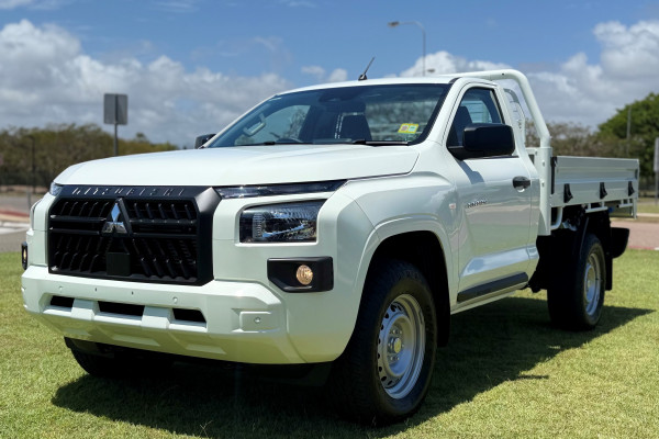 2026 Mitsubishi Triton MV  GLX Cab Chassis Image 3
