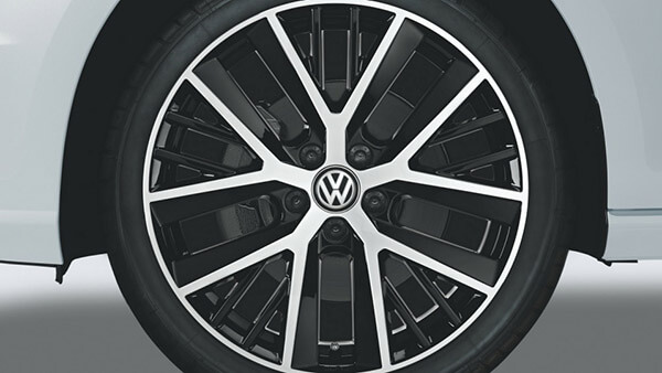 19" Twinspoke alloy wheel