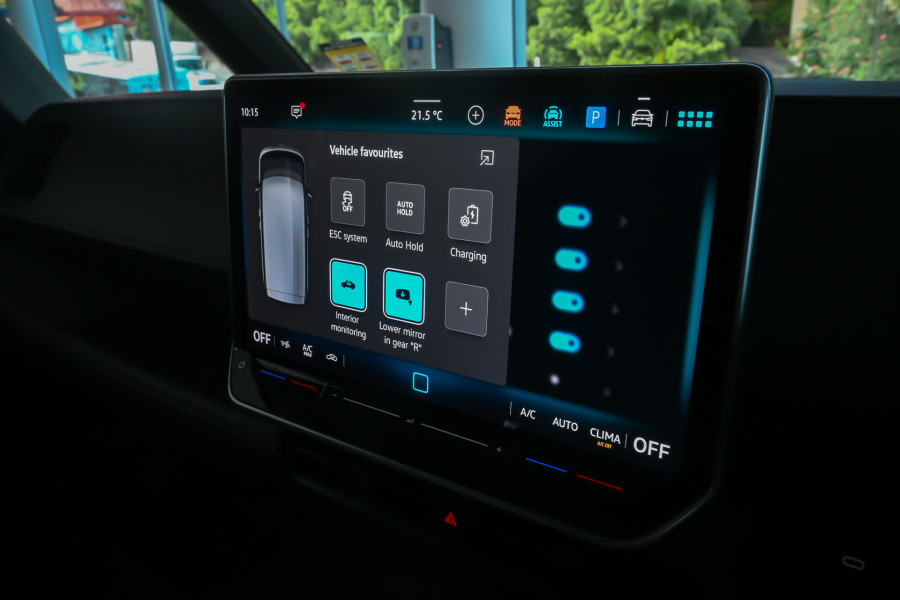 2025 Volkswagen ID. Buzz Cargo EBN BEV550 Van Image 17
