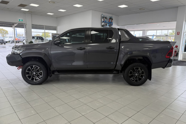2024 Toyota HiLux GUN126R Rogue 48V Ute Image 4