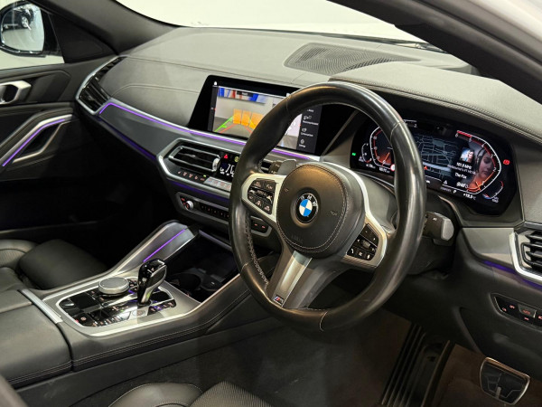 2022 BMW X6 G06 xDrive30d M Sport SUV image 14