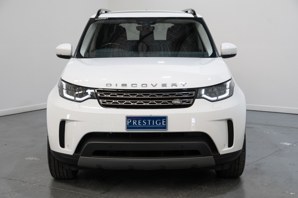 2019 Land Rover Discovery Series 5 SE SUV