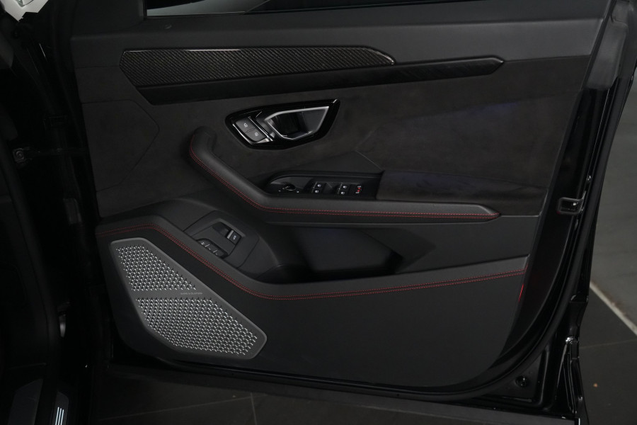 2022 Lamborghini Urus SUV Image 57
