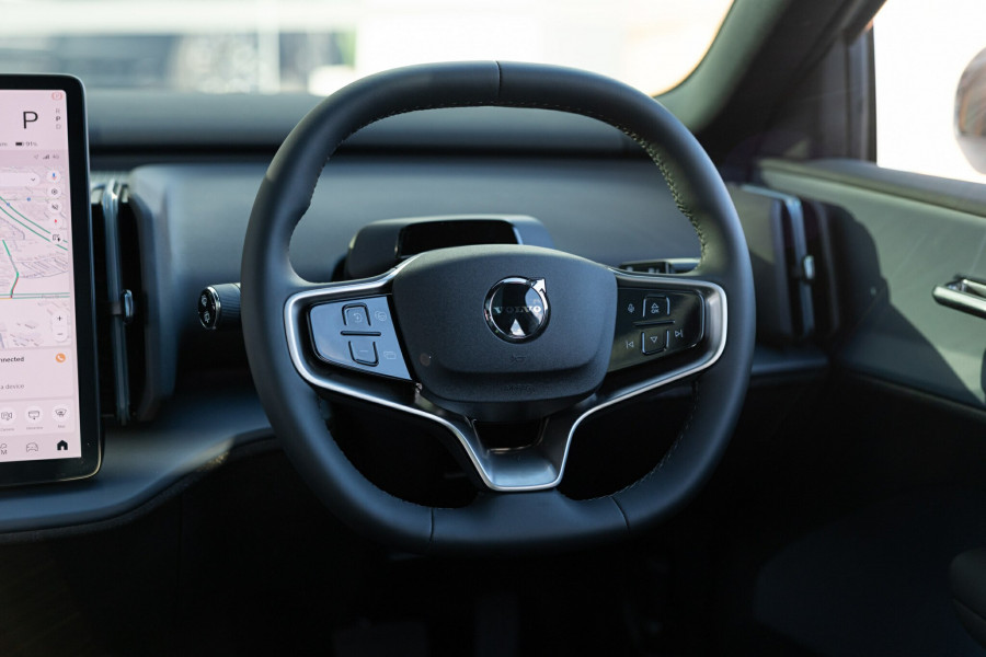 2026 Volvo EX30  Single Motor Extended Range Ultra SUV Image 13