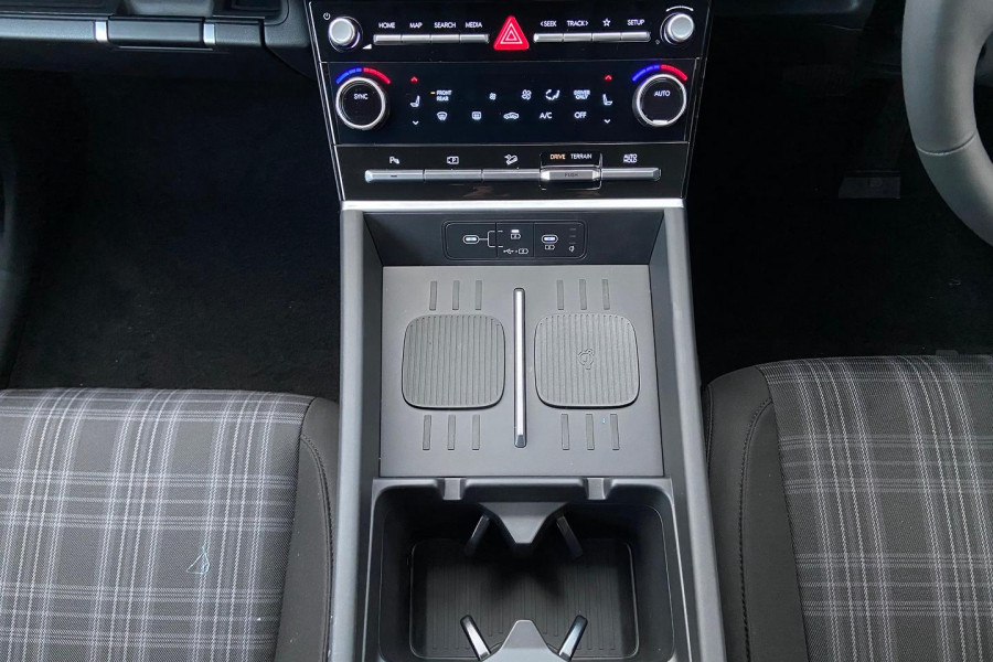 2025 Hyundai Santa Fe MX5.V1 Hybrid SUV Image 20