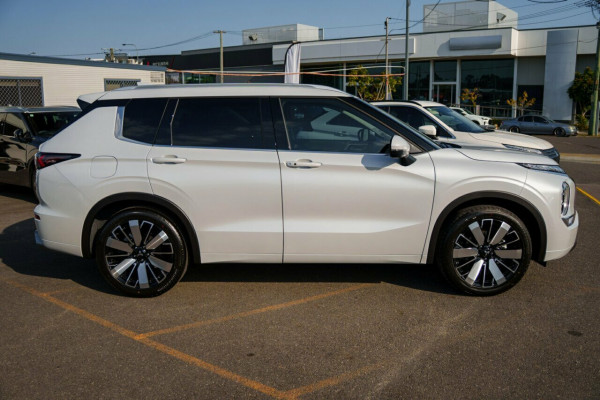2025 Mitsubishi Outlander ZM Exceed SUV Image 4