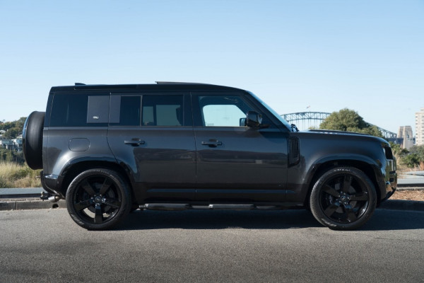 2022 Land Rover Defender L663 110 P525 SCV8 SUV Image 3