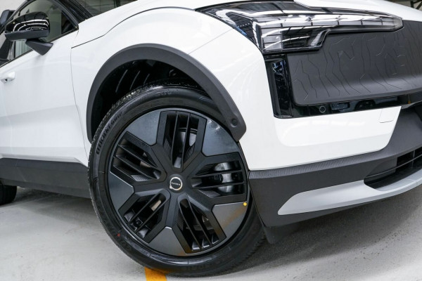 2026 Volvo EX30 Cross Country  Ultra Twin Motor Performance SUV Image 2