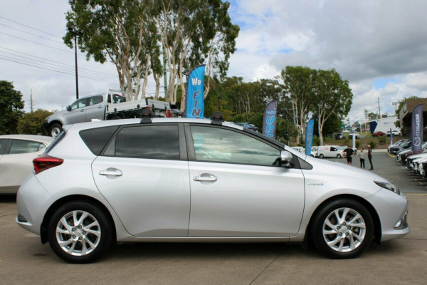 2016 Toyota Corolla ZWE186R Hybrid Hatch Image 11