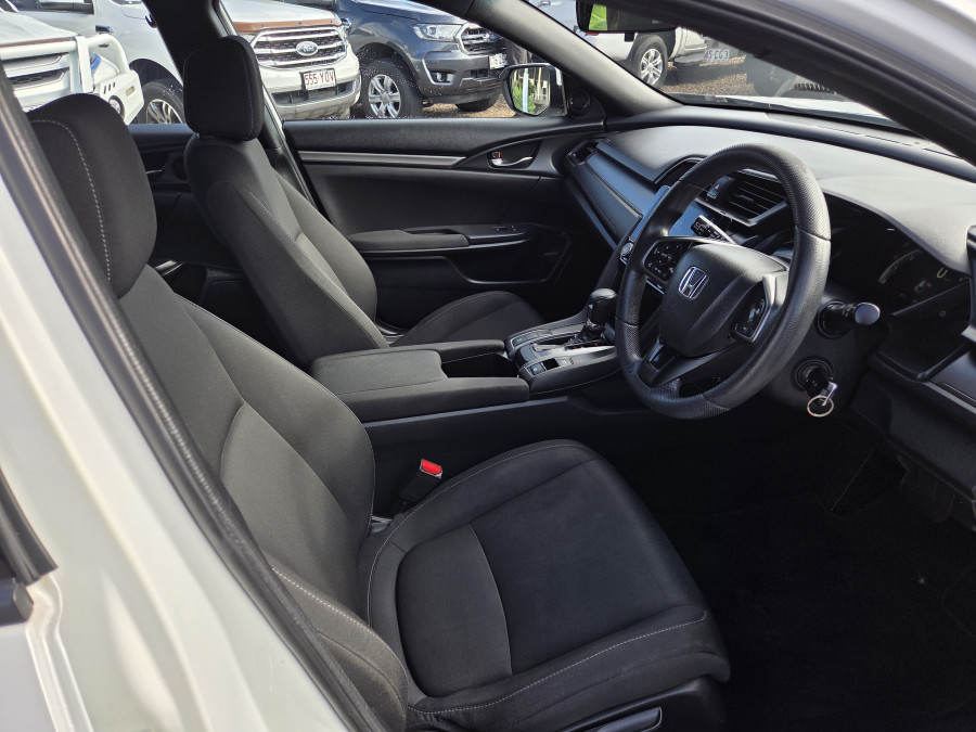 2018 Honda Civic 10th Gen VTi Hatch Image 8