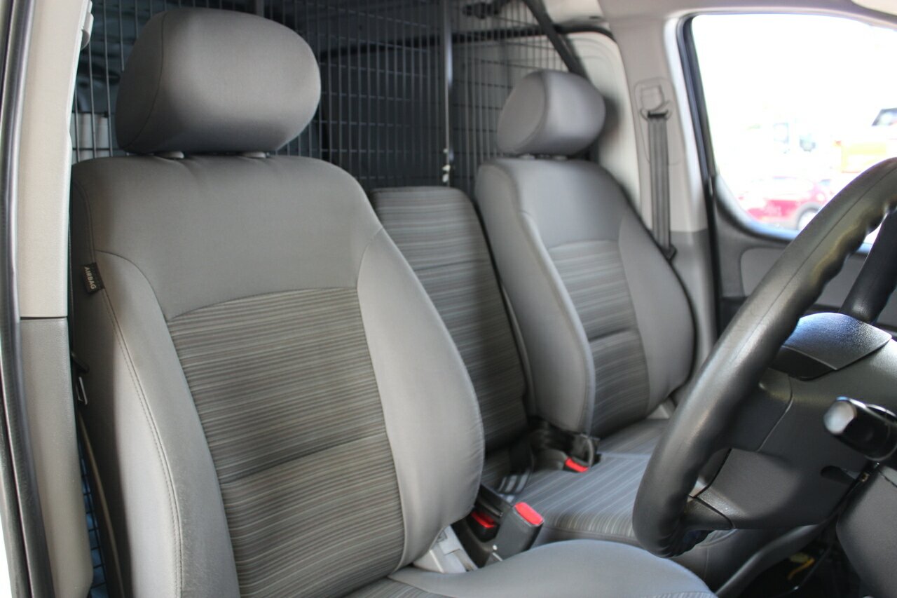 2019 Hyundai iLoad TQ4  Van Image 26