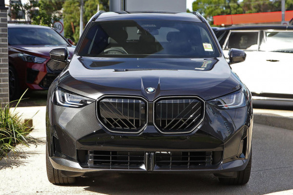 2025 BMW X3 G45 40d xDrive SUV image 4